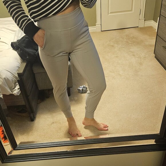 Lululemon beige joggers - Picture 1 of 6